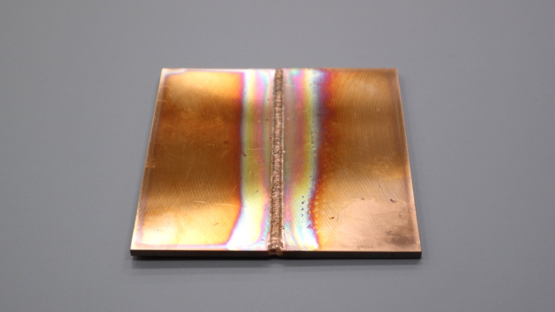 ファイバーレーザー溶接のサンプル画像。高反射材も高強度な溶接が可能。